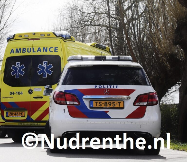 Trein botst op trekker in Hooghalen UPDATE