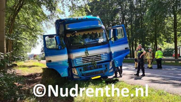 Vrachtwagen van de A28 bij Spier