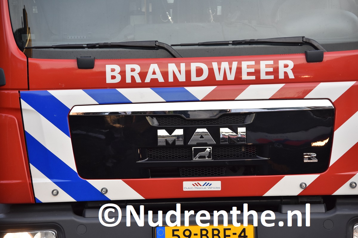 Grote brand in Gasteren verwoest woonboerderij