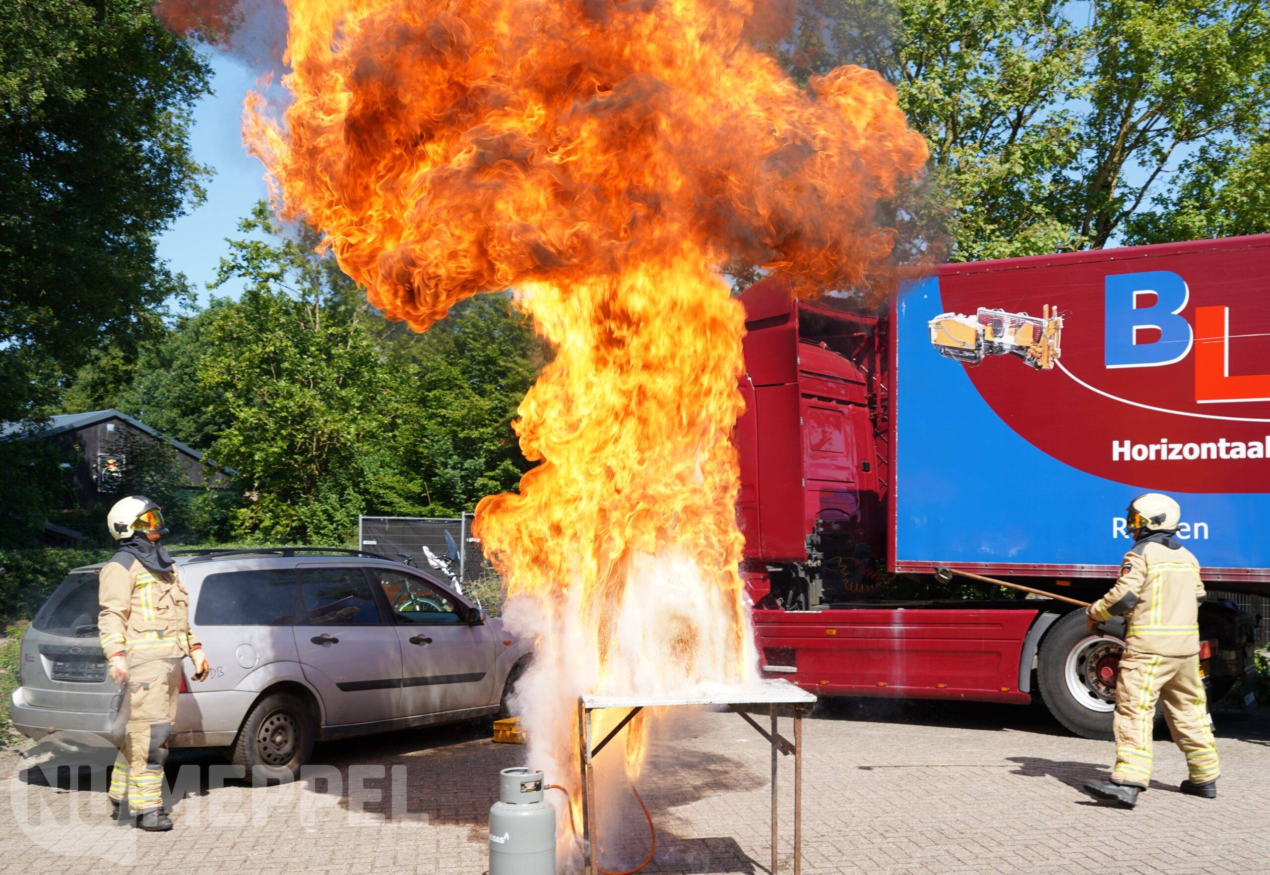 Feestelijke heropening van verbouwde brandweerkazerne Ruinen tijdens open dag
