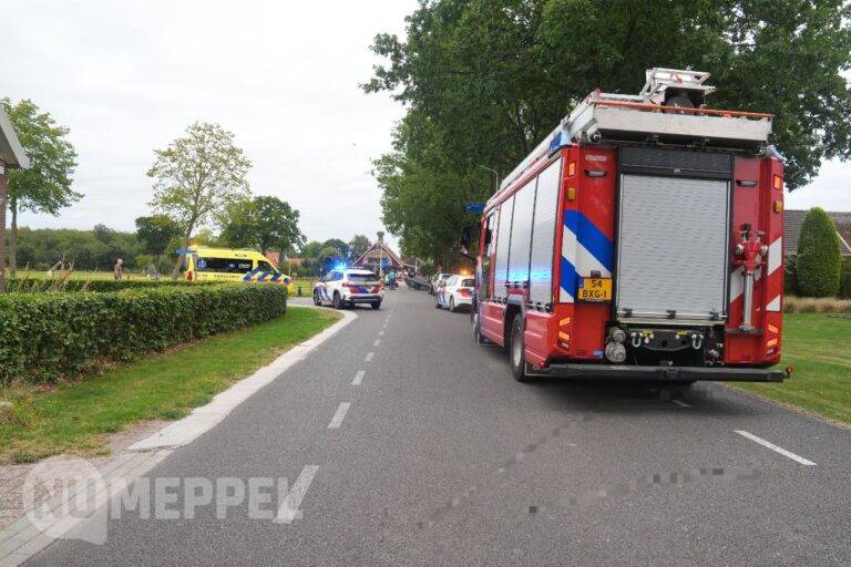 Auto over de kop bij eenzijdig ongeval in Staphorst