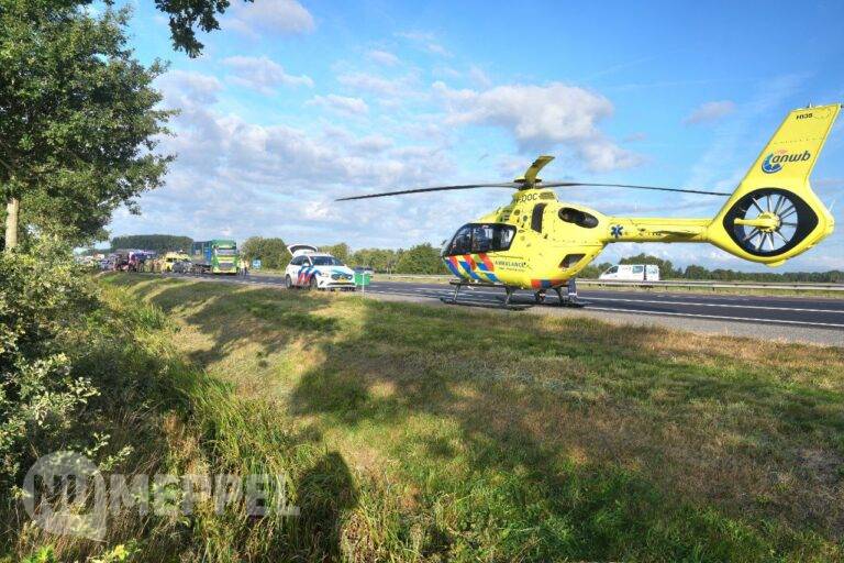 Ernstig ongeval op A28 bij Veeningen: één dode en één zwaargewonde