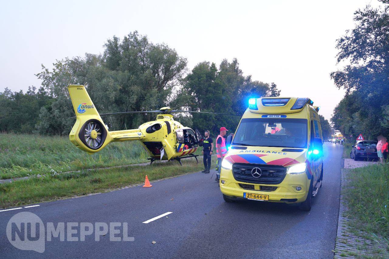 Motorrijder ernstig gewond bij ongeval op Veneweg Wanneperveen