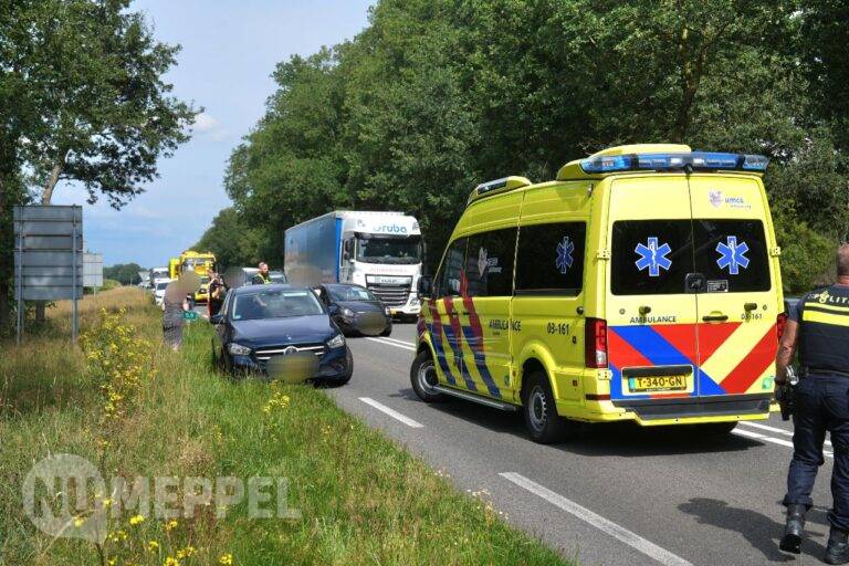 Meerdere voertuigen betrokken bij aanrijding op N375 bij Ruinen