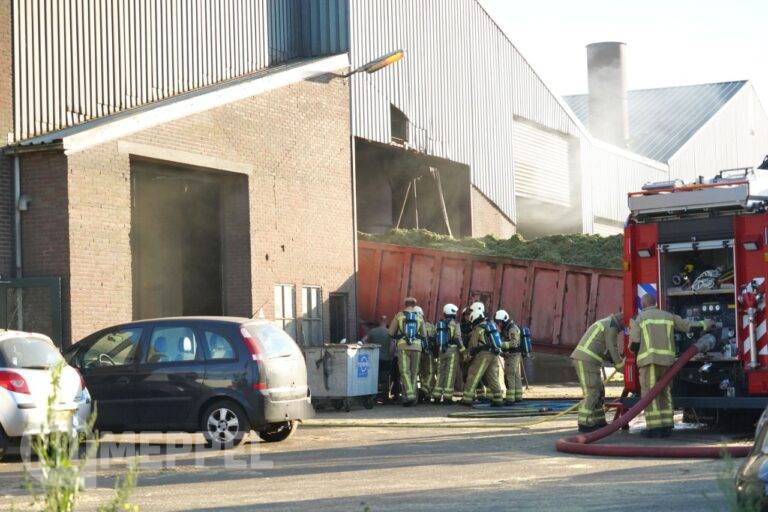 Brand in grastrommel bij grasdrogerij Ruinerwold