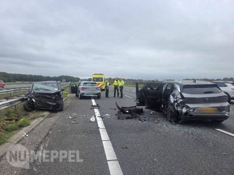 Drie auto’s betrokken bij ongeval op A28 bij Rogat