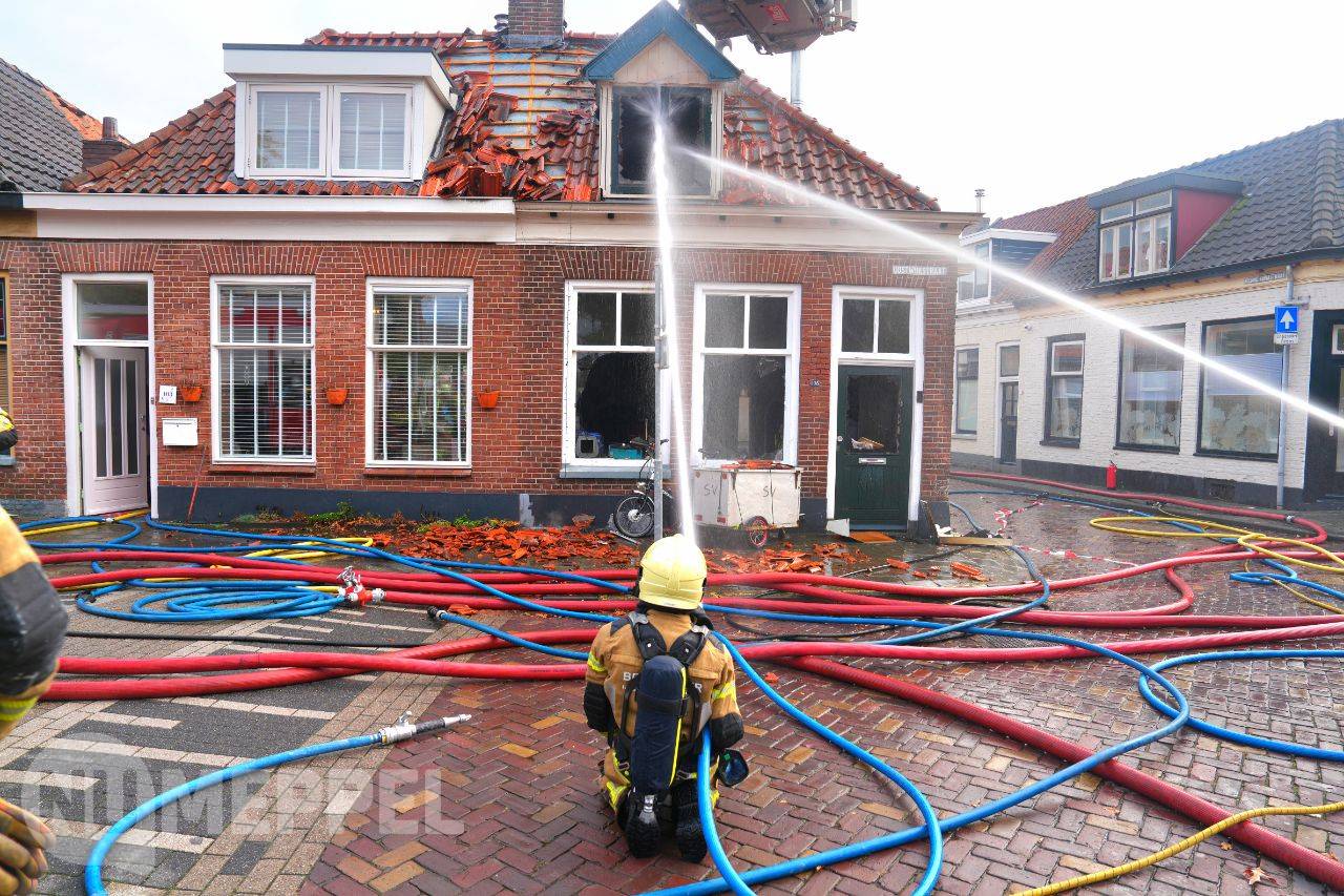 Uitslaande brand in woning aan Oostwijkstraat in Steenwijk