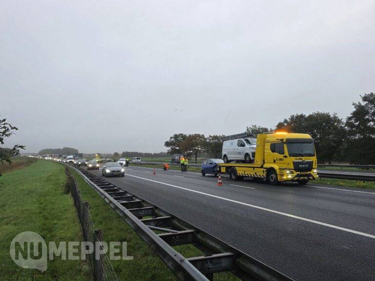 Drie voertuigen betrokken bij ongeval op A28 bij De Wijk