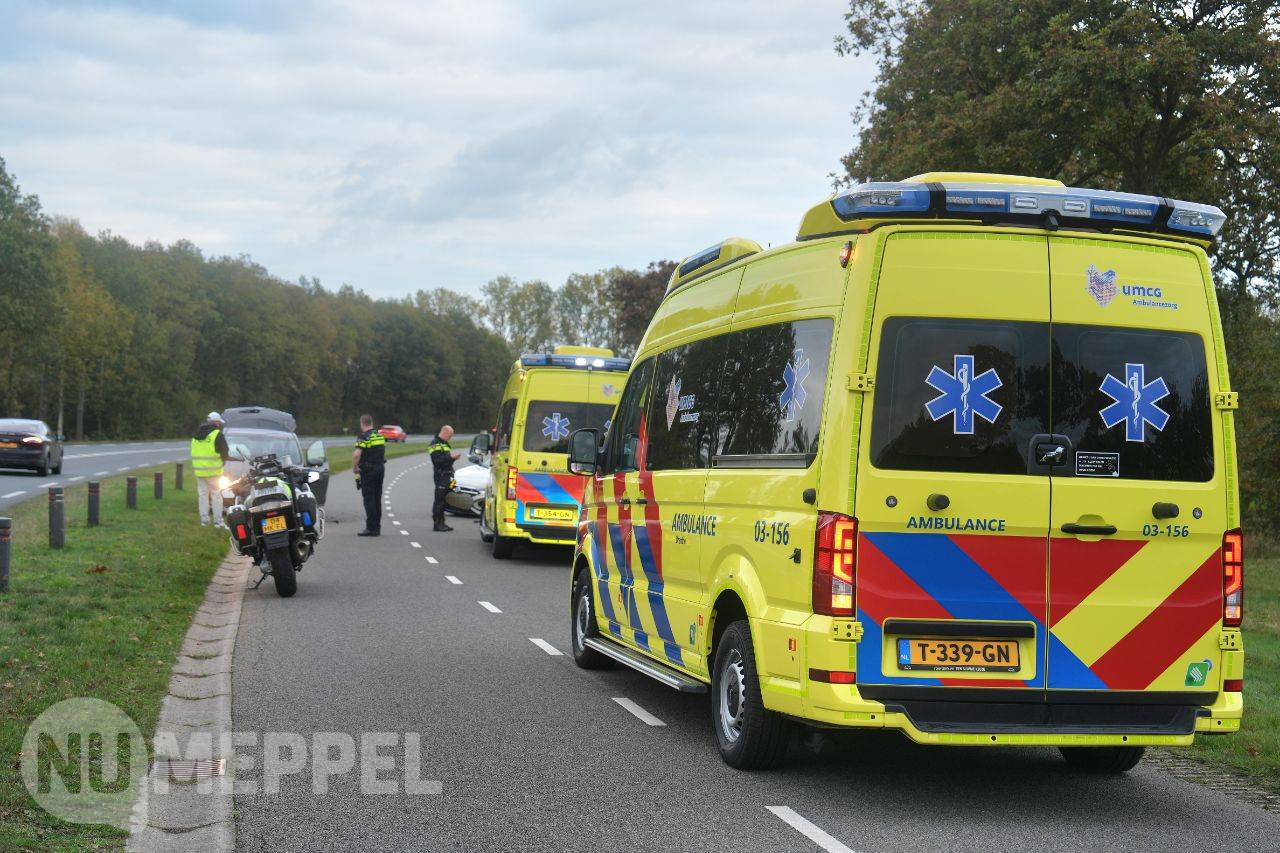 Ongeval tussen twee auto’s op Hoogeveenseweg in Meppel