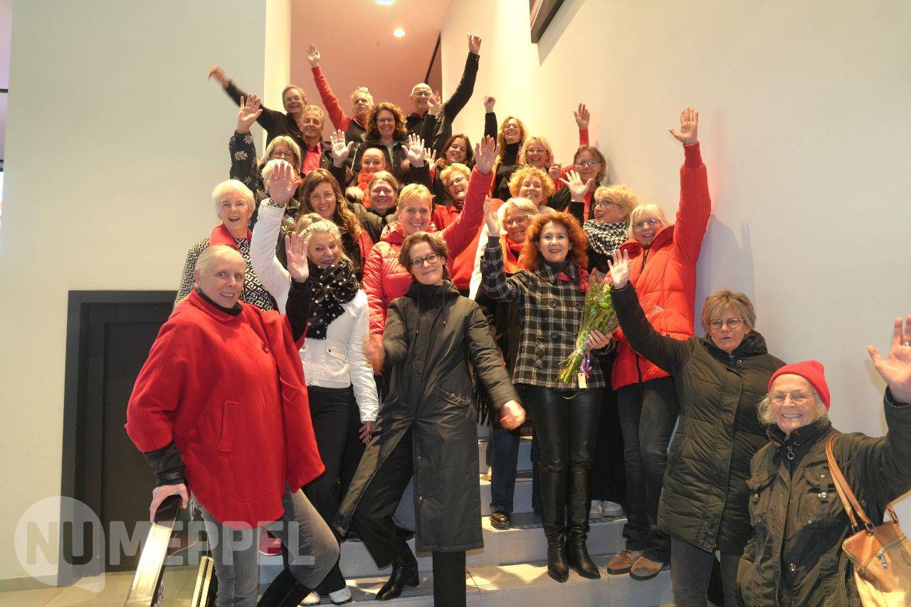 Popkoor The Midges zorgt voor een muzikaal Festival van Geluk in Meppel