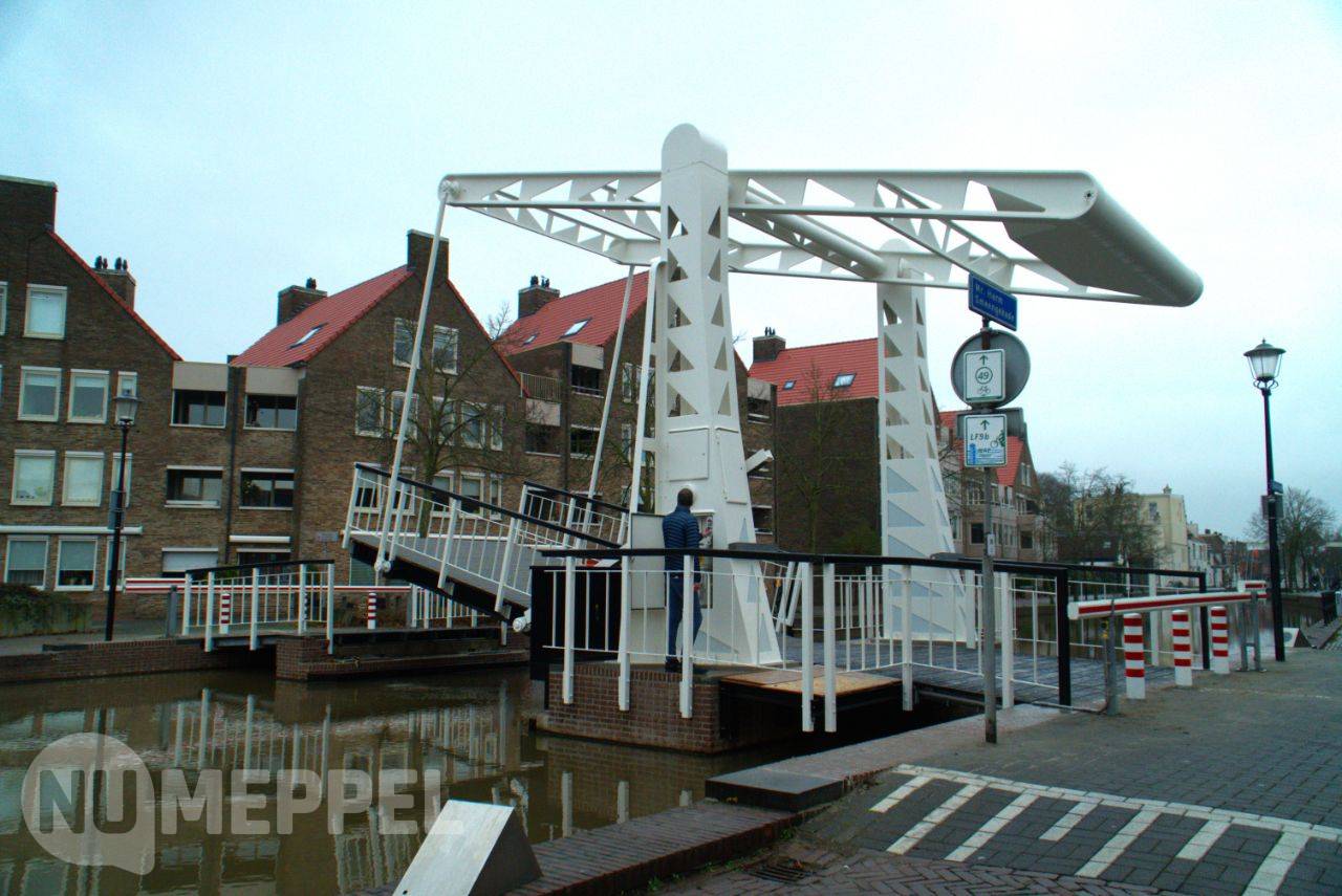 Nieuwe Boazbrug officieel geopend door wethouder Klaas de Vries