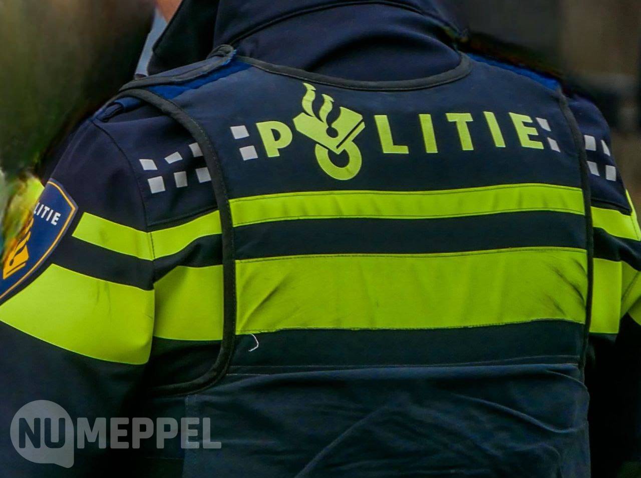 Arrestatieteam valt woning binnen, 21 jarige Meppeler aangehouden vanwegeonderzoek schietincident Me