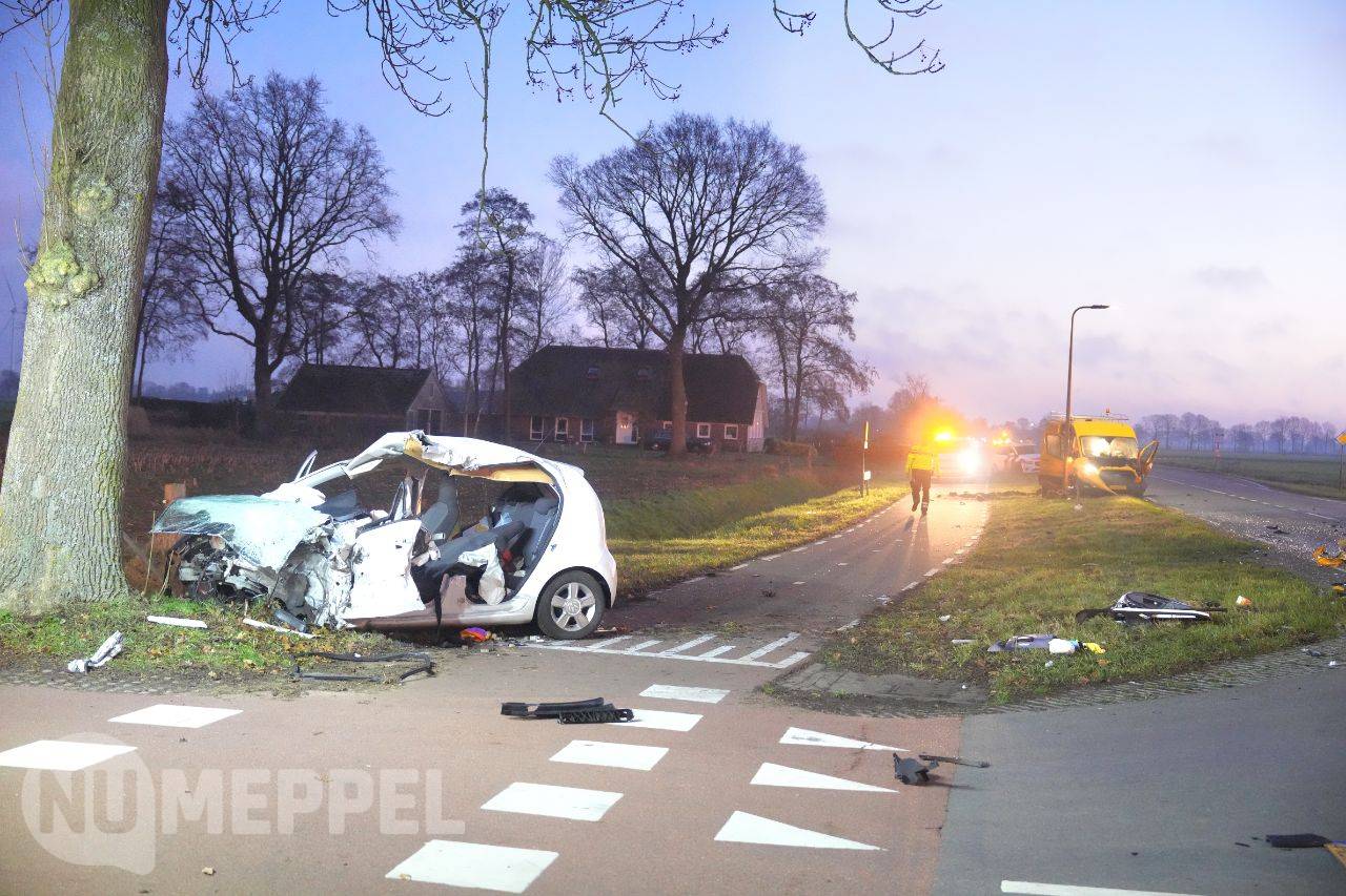 Twee gewonden bij ernstig ongeval op N758 bij Nieuwleusen