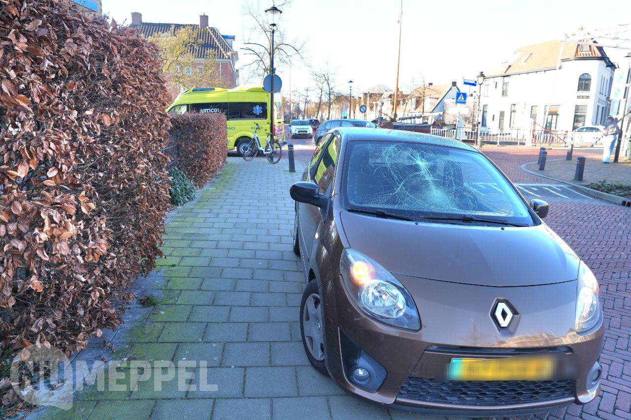 Fietsster gewond geraakt bij aanrijding in Meppel