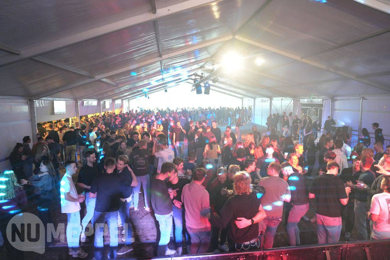 Geslaagde jaarwisseling in feesttent Staphorst