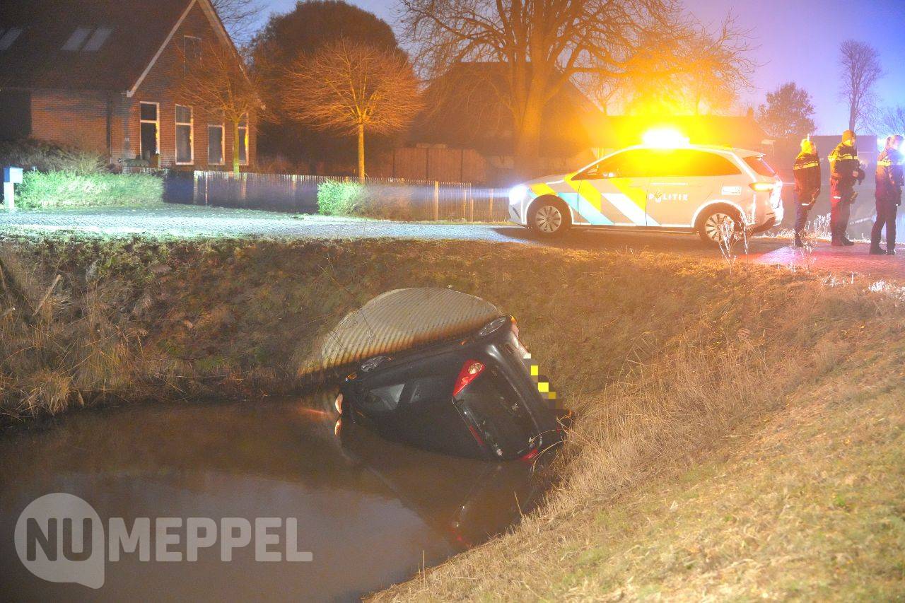 Eenzijdig ongeval op Eesveenseweg in Eesveen door extreme gladheid