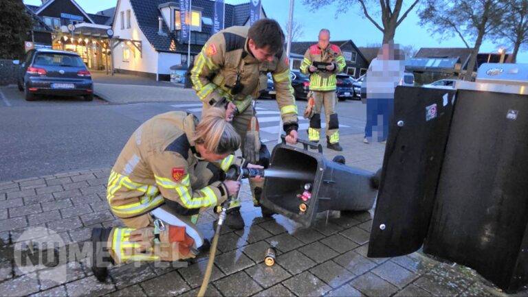 Brandweer rukt uit voor containerbrand in Giethoorn