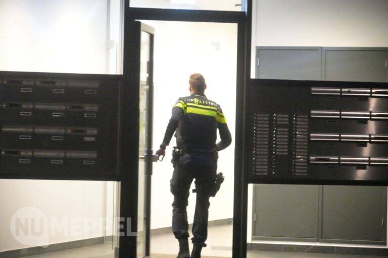 Steekincident in appartement Zwolle: één persoon ernstig gewond