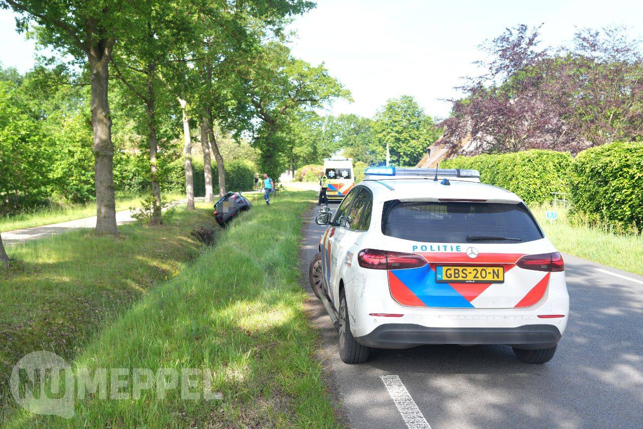 Eenzijdig ongeval op Ten Darperweg in Wapse
