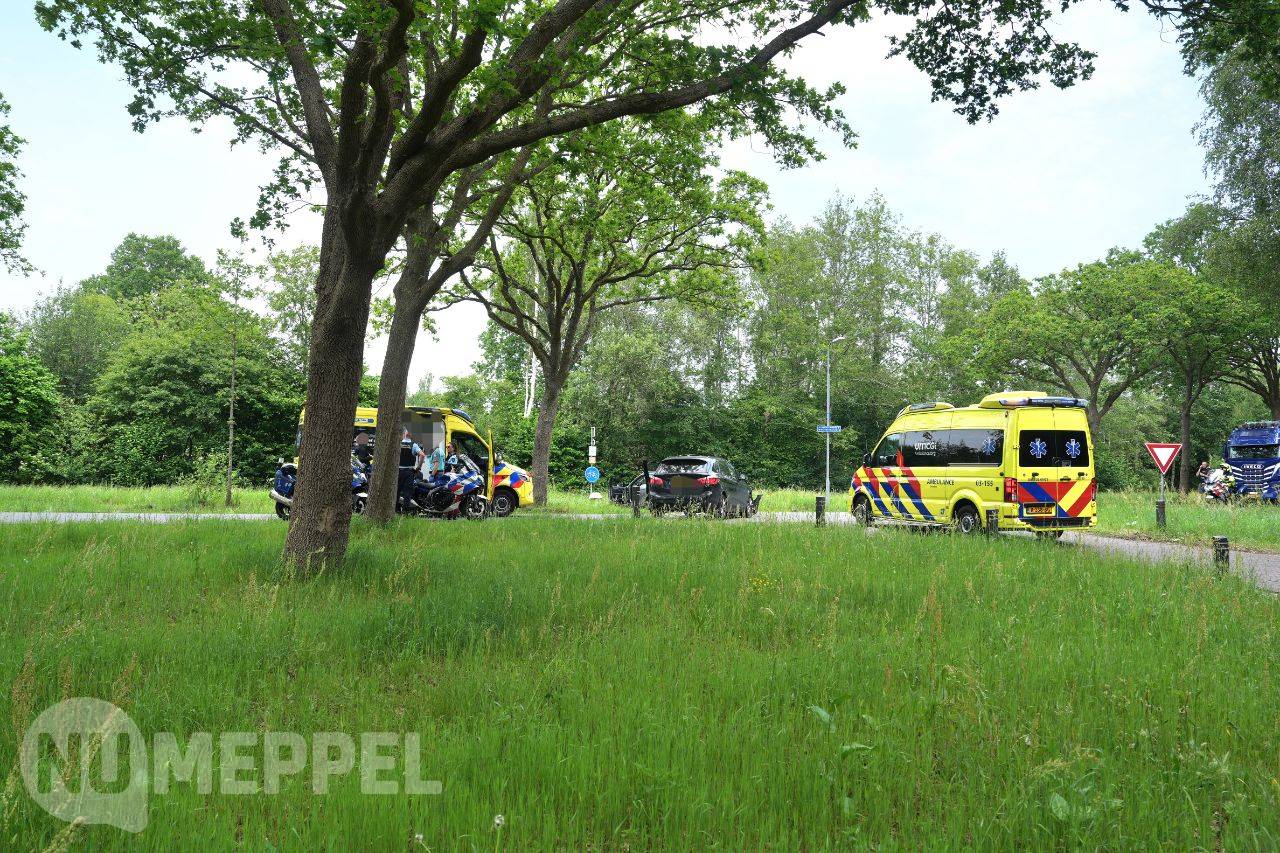 Botsing met twee auto’s op kruising bij Havelte