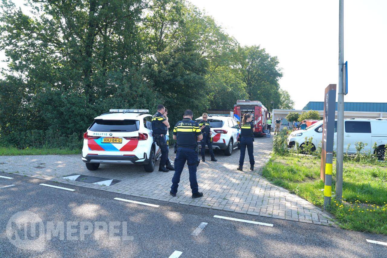 100 mensen ontruimd na chloorlekkage in technische ruimte: zwembad Staphorst volledig gesloten