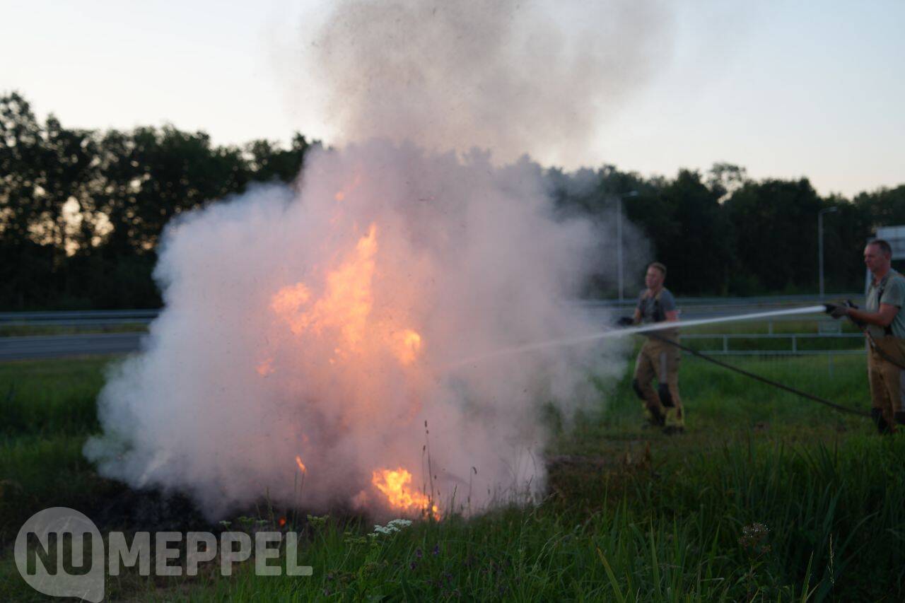 Meerdere brandjes langs A28 tussen Staphorst en de Wijk