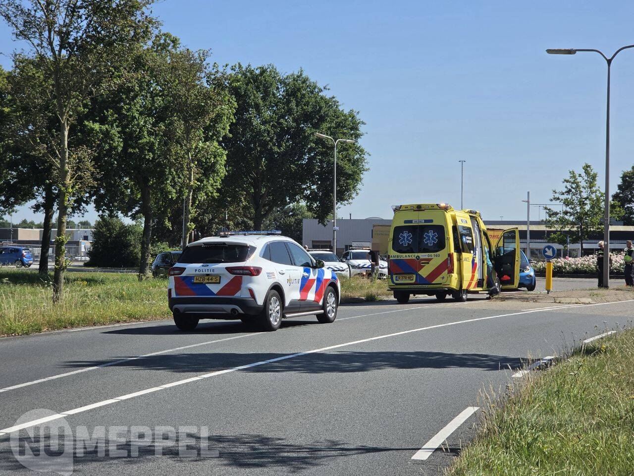 Kop-staartbotsing op rotonde in Steenwijk