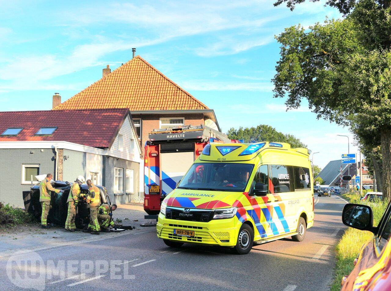 Drie gewonden bij ernstig ongeval op Van Helomaweg in Havelte