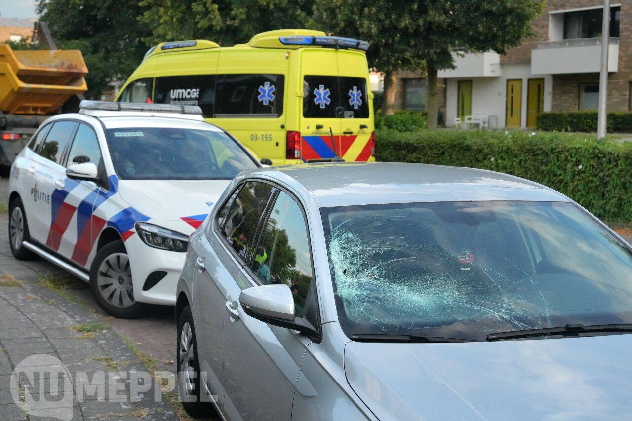 Voetganger gewond na aanrijding op Troelstraplein Meppel